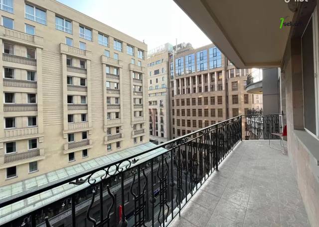 3 սենյականոց բնակարան նորակառույց շենքում Հյուսիսային պողոտայում, 115 ք.մ., 2 սանհանգույց