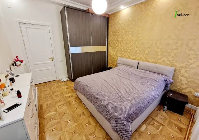 3 սենյականոց բնակարան Մեսրոպ Մաշտոցի պողոտայում, 92 ք.մ., բարձր առաստաղներ, եվրովերանորոգված