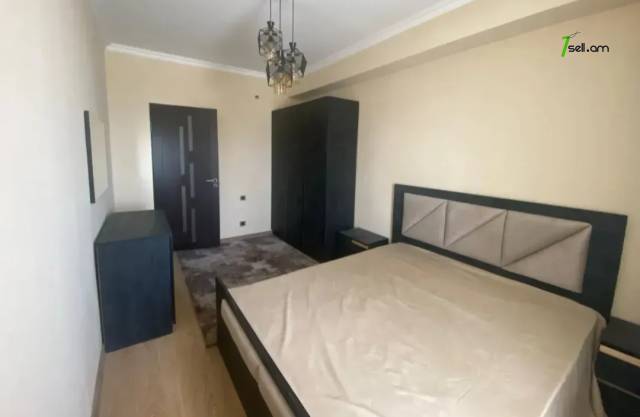 3 սենյականոց բնակարան Պարոնյան փողոցում, 115 քմ, նախավերջին հարկ, կապիտալ վերանորոգված