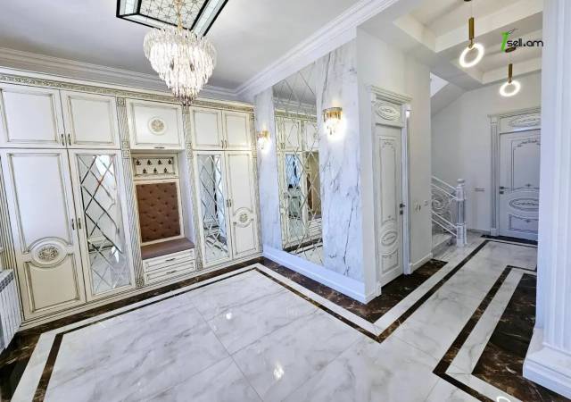 Երկու հարկանի քարե տուն Գարեգին Հովսեփյանի փողոցում Նորք Մարաշում, 950 քմ, 3+ սանհանգույց