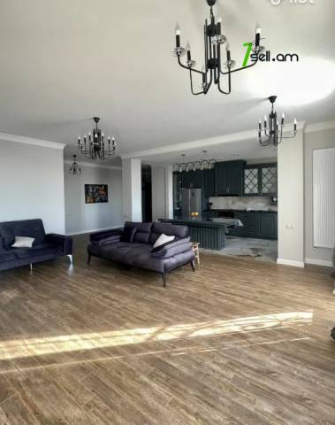 4 սենյականոց բնակարան նորակառույց շենքում Անտառային փողոցում, 154 ք.մ., 2 սանհանգույց