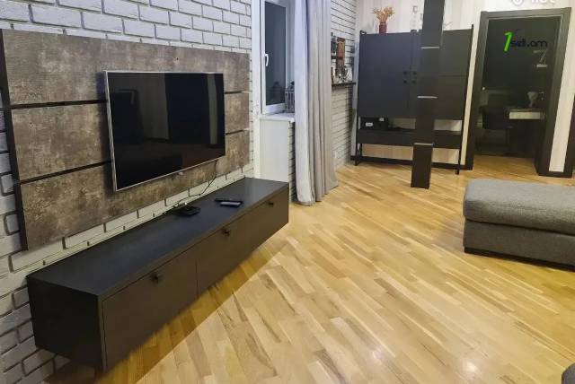 3 սենյականոց բնակարան նորակառույց շենքում Հրաչյա Ներսիսյան փողոցում, 115 քմ, բարձր առաստաղներ