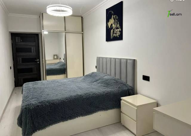 3 սենյականոց բնակարան Շահումյանի 1-ին փողոցում, 60 քմ, եվրովերանորոգված, քարե շենք