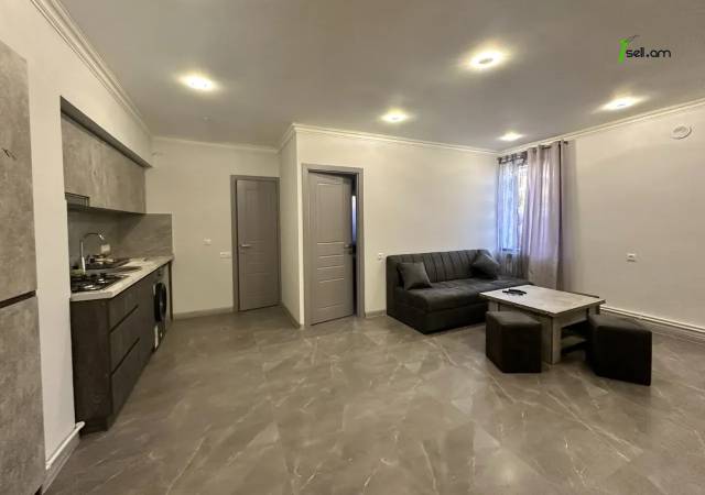 Մեկ հարկանի քարե տուն Ադմիրալ Իսակովի պողոտայում Թաիրովում, 54 քմ, կապիտալ վերանորոգված