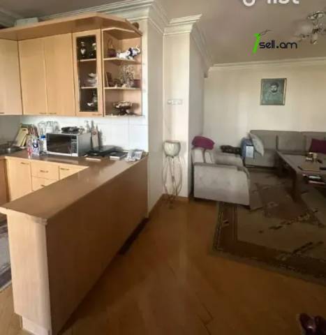 4 սենյականոց բնակարան Աղբյուր Սերոբի փողոցում, 112 ք.մ., նախավերջին հարկ, կապիտալ վերանորոգված