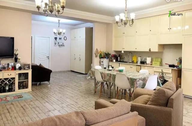 3 սենյականոց բնակարան նորակառույց շենքում Նիկողայոս Ադոնցի փողոցում, 84 ք.մ., բարձր առաստաղներ