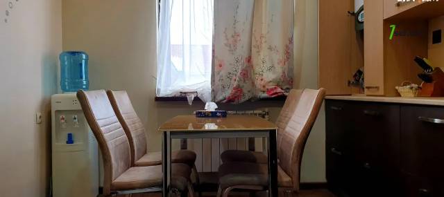 Երկու հարկանի քարե տուն, Սիրող Սրտեր բնակելի թաղամաս Նոր Նորքում, 300 ք.մ., 2 սանհանգույց