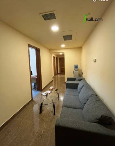 Բազմաֆունկցիոնալ գույք Պարոնյան փողոցում կենտրոնում, 78 քմ