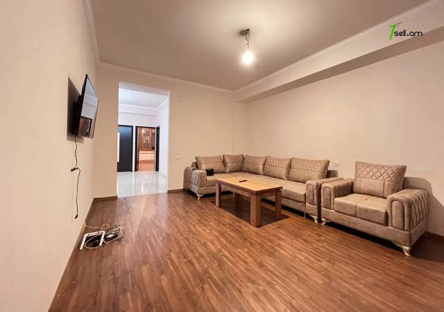 3 սենյականոց բնակարան նորակառույց շենքում Նիկողայոս Ադոնց փողոցում, 95 ք.մ., 2 սանհանգույց, 2/8 հարկ