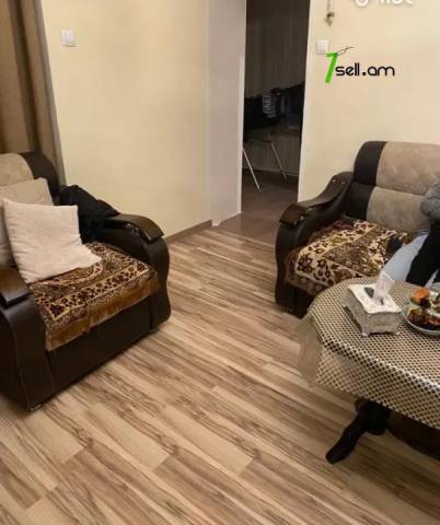 2 սենյականոց բնակարան Լուկաշինի փողոցում, 64 ք.մ., նախավերջին հարկ, մի քանի պատշգամբ