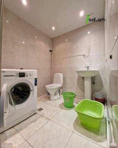 Երկու հարկանի քարե տուն Բաբայան փողոցում Արաբկիրում, 600 ք.մ., 3+ սանհանգույց, կապիտալ վերանորոգված