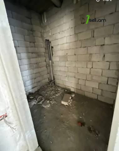 Ընդարձակ 4 սենյականոց բնակարան նորակառույց շենքում Աբովյան փողոցում, 225 քմ, 6/14 հարկ