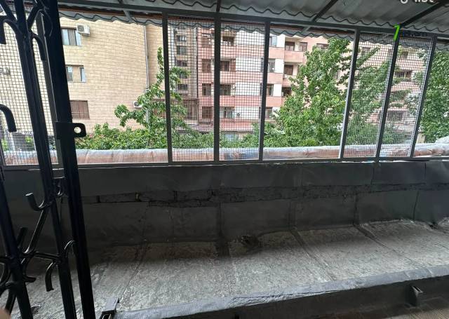 3 սենյականոց բնակարան Պուշկինի փողոցում, 80 քմ, 2/9 հարկ, մասնակի վերանորոգում