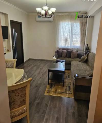 2 սենյականոց բնակարան Խաղաղ Դոնի փողոցում, 40 քմ, կապիտալ վերանորոգված