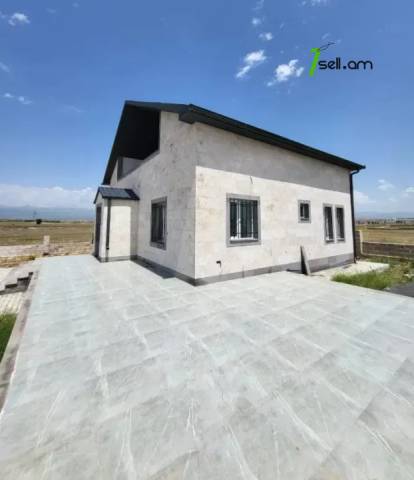 Երկու հարկանի քարե տուն Զովունիում, 500 ք.մ., կապիտալ վերանորոգված