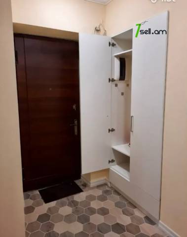3 սենյականոց բնակարան Մանանդյանի փողոցում, 80 ք.մ., 2 սանհանգույց, բարձր առաստաղներ
