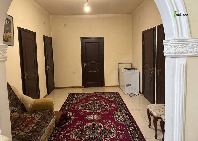 Երկու հարկանի քարե տուն Դպրոցակաների փողոցում Օշականում, 130 քմ, 2 սանհանգույց, մեծ հողամաս