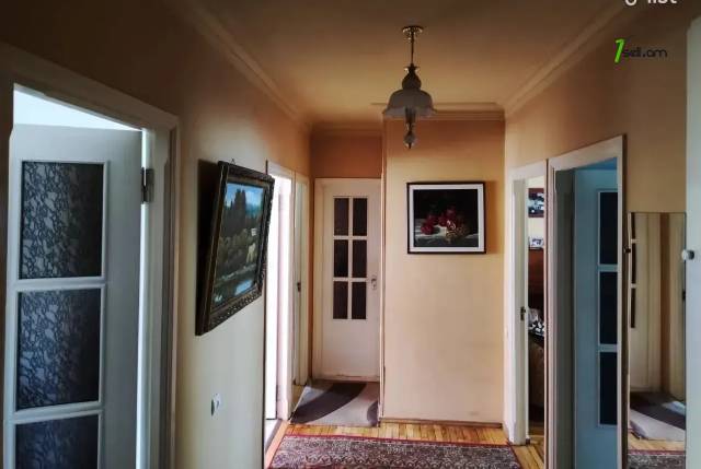 4 սենյականոց բնակարան Գուսան Շերամի փողոցում, 87 ք.մ., 3/9 հարկ, կոսմետիկ վերանորոգում