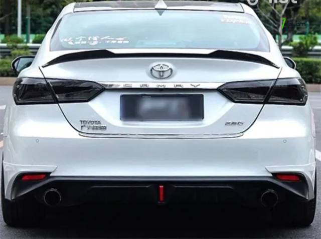 Toyota Camry սպոլեռ M4 դիզայն