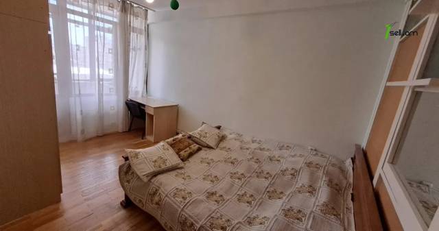 3 սենյականոց բնակարան Երվանդ Քոչարի փողոցում, 100 ք.մ., 7/10 հարկ, կոսմետիկ վերանորոգում