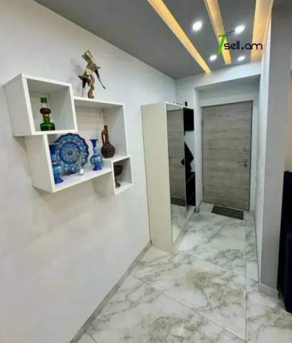 3 սենյականոց բնակարան Եզնիկ Կողբացու փողոցում, 75 ք.մ., 5/9 հարկ, եվրովերանորոգված