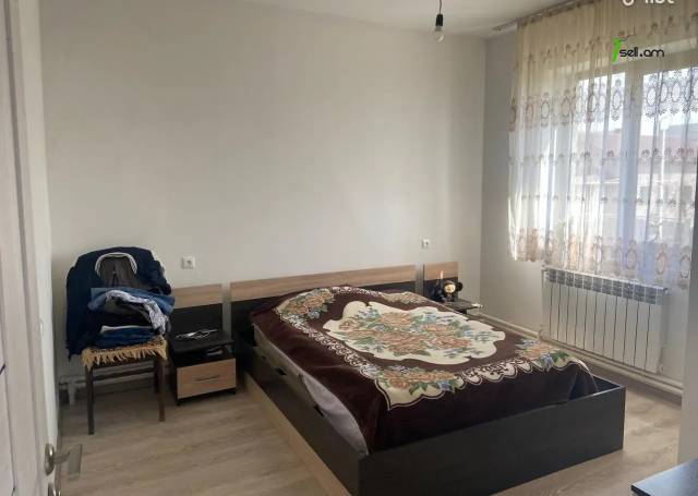 Երկու հարկանի քարե տուն Բագրևանդի փողոցում Ավանում, 150 քմ, 2 սանհանգույց, կոսմետիկ վերանորոգում