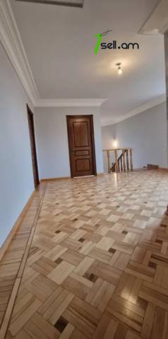 Երեք հարկանի քարե տուն Պտղնիում, 1300 ք.մ., 3+ սանհանգույց, եվրովերանորոգված