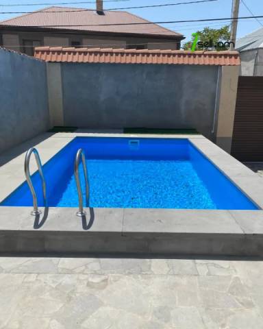 Երեք հարկանի քարե տուն Մելքումովի փողոցում Դավիթաշենում, 600 քմ, 3+ սանհանգույց, եվրովերանորոգված