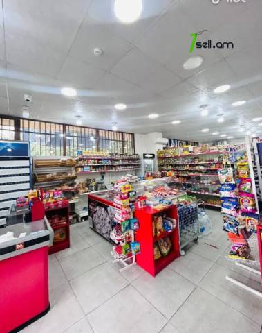 Առևտրային տարածք Աբովյանում, 162 քմ