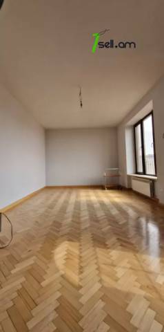 Երեք հարկանի քարե տուն Պտղնիում, 1300 ք.մ., 3+ սանհանգույց, եվրովերանորոգված