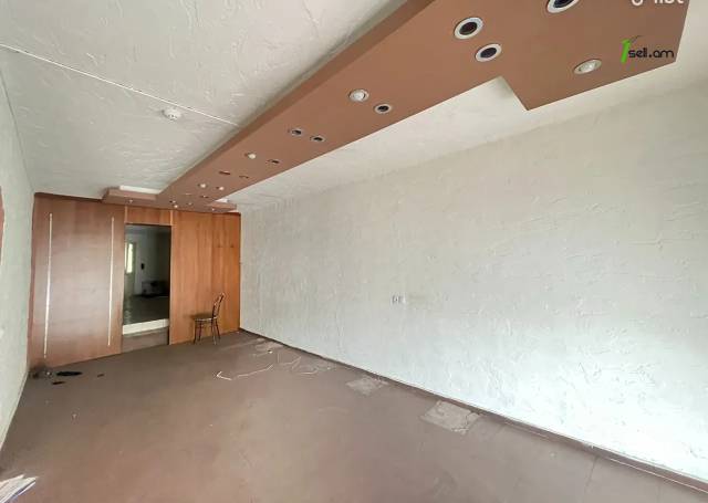 Բազմաֆունկցիոնալ գույք Թումանյան փողոցում կենտրոնում, 145 քմ