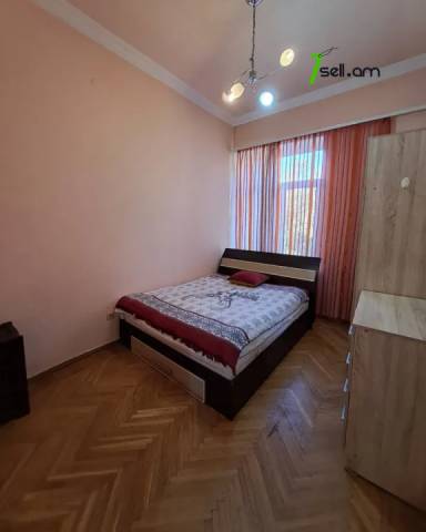 2 սենյականոց բնակարան Տերյան փողոցում, 45 ք.մ., կապիտալ վերանորոգված, քարե շենք