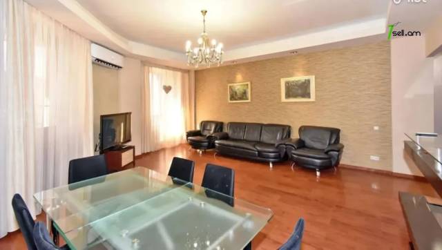 3 սենյականոց բնակարան նորակառույց շենքում Եկմալյան փողոցում, 137 քմ, 10/13 հարկ, 2 սանհանգույց