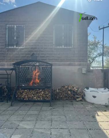 Երկու հարկանի քարե տուն 1-ին փողոցում Նուռնուսում, 120 ք.մ., 2 սանհանգույց, կապիտալ վերանորոգված