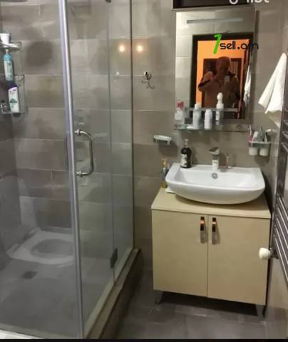 Երեք հարկանի քարե տուն, Դավթաշեն 3-րդ թաղամաս Դավիթաշենում, 332 ք.մ., 3+ սանհանգույց