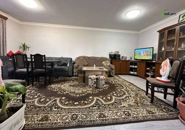 Մեկ հարկանի քարե տուն 10-րդ փողոցում Այնթապում, 335 ք.մ., կապիտալ վերանորոգված