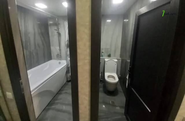 3 սենյականոց բնակարան Սարյանի փողոցում, 78 ք.մ., 5/16 հարկ, կապիտալ վերանորոգված