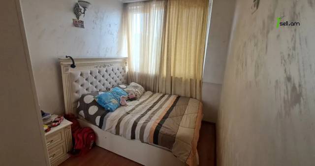 3 սենյականոց բնակարան Նար-Դոսի փողոցում, 65 քմ, նախավերջին հարկ, եվրովերանորոգված