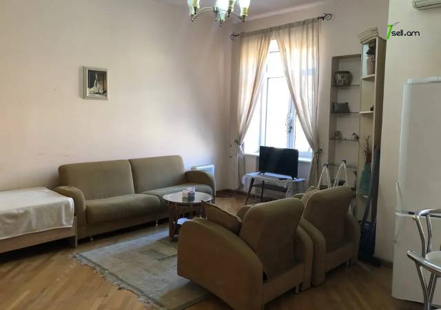 1 սենյականոց բնակարան Թումանյան փողոցում, 40 ք.մ., նախավերջին հարկ, կոսմետիկ վերանորոգում, քարե շենք