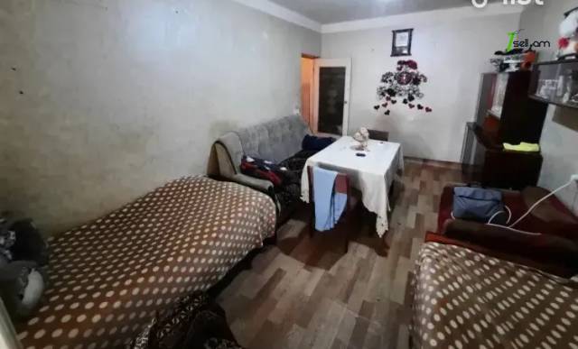 1 սենյականոց բնակարան Նիկողայոս Տիգրանյան փողոցում, 42 քմ, նախավերջին հարկ, քարե շենք