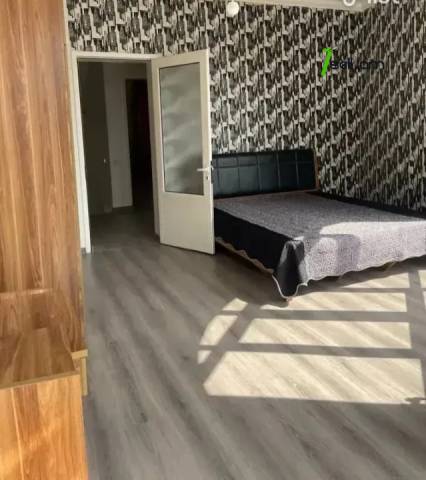 Չորս հարկանի քարե տուն Սիմեոն Երևանցու փողոցում կենտրոնում, 550 քմ, 3+ սանհանգույց