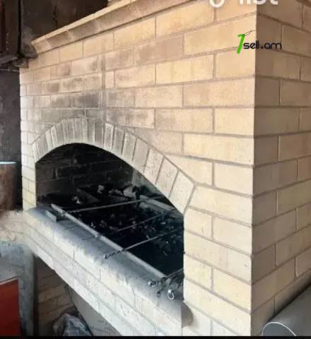 4 սենյականոց բնակարան, Ավան-Առինջ 1-ին միկրոշրջան, 100 ք.մ., նախավերջին հարկ