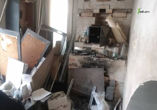 2 սենյականոց բնակարան Ալեք Մանուկյանի փողոցում, 54 ք.մ., 2/5 հարկ, քարե շենք