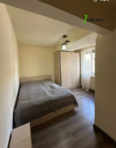 3 սենյականոց բնակարան Թումանյան փողոցում, 71 ք.մ., 3/12 հարկ, մասնակի վերանորոգում