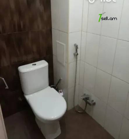 4 սենյականոց բնակարան Թամանյանի փողոցում, 99 ք.մ., 2 սանհանգույց, բարձր առաստաղներ, 2/4 հարկ