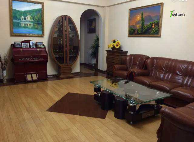 4 սենյականոց բնակարան նորակառույց շենքում Տերյան փողոցում, 193 քմ, 7/9 հարկ, 2 սանհանգույց