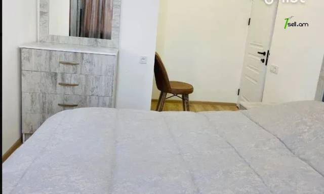 2 սենյականոց բնակարան Ազատության պողոտայում, 50 ք.մ., 2/5 հարկ, եվրովերանորոգված, քարե շենք