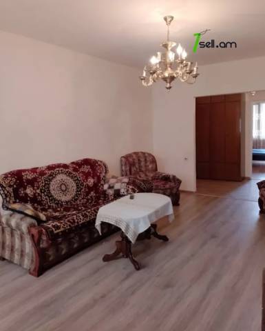 3 սենյականոց բնակարան Սարյանի փողոցում, 90 ք.մ., 4/8 հարկ, եվրովերանորոգված, քարե շենք