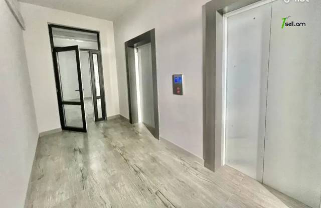 4 սենյականոց բնակարան նորակառույց շենքում Պարույր Սևակի փողոցում, 126 ք.մ., 2 սանհանգույց