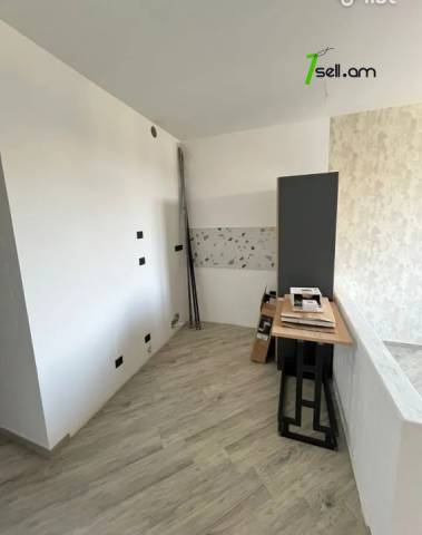 2 սենյականոց բնակարան Կոմիտասի պողոտայում, 43 քմ, նախավերջին հարկ, բարձր առաստաղներ